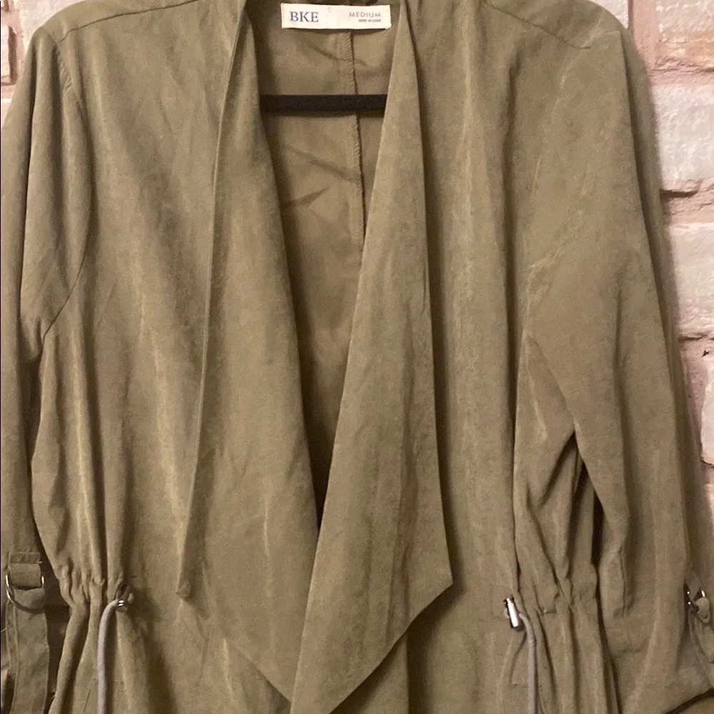 Buckle BKE Jacket Women’s Roll Tab Sleeve Tie Cinch Closure Olive Size M